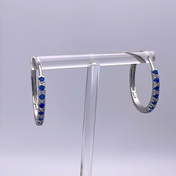 âŚď¸Last OneâŚď¸đ
ş925 Sterling Silver Blue Cubic Zircon Hoop Earrings - Picture 5 of 7